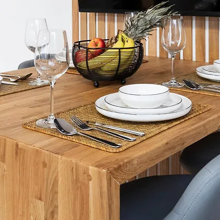 Popular Two Bed Apt In Leeds City Экстерьер фото