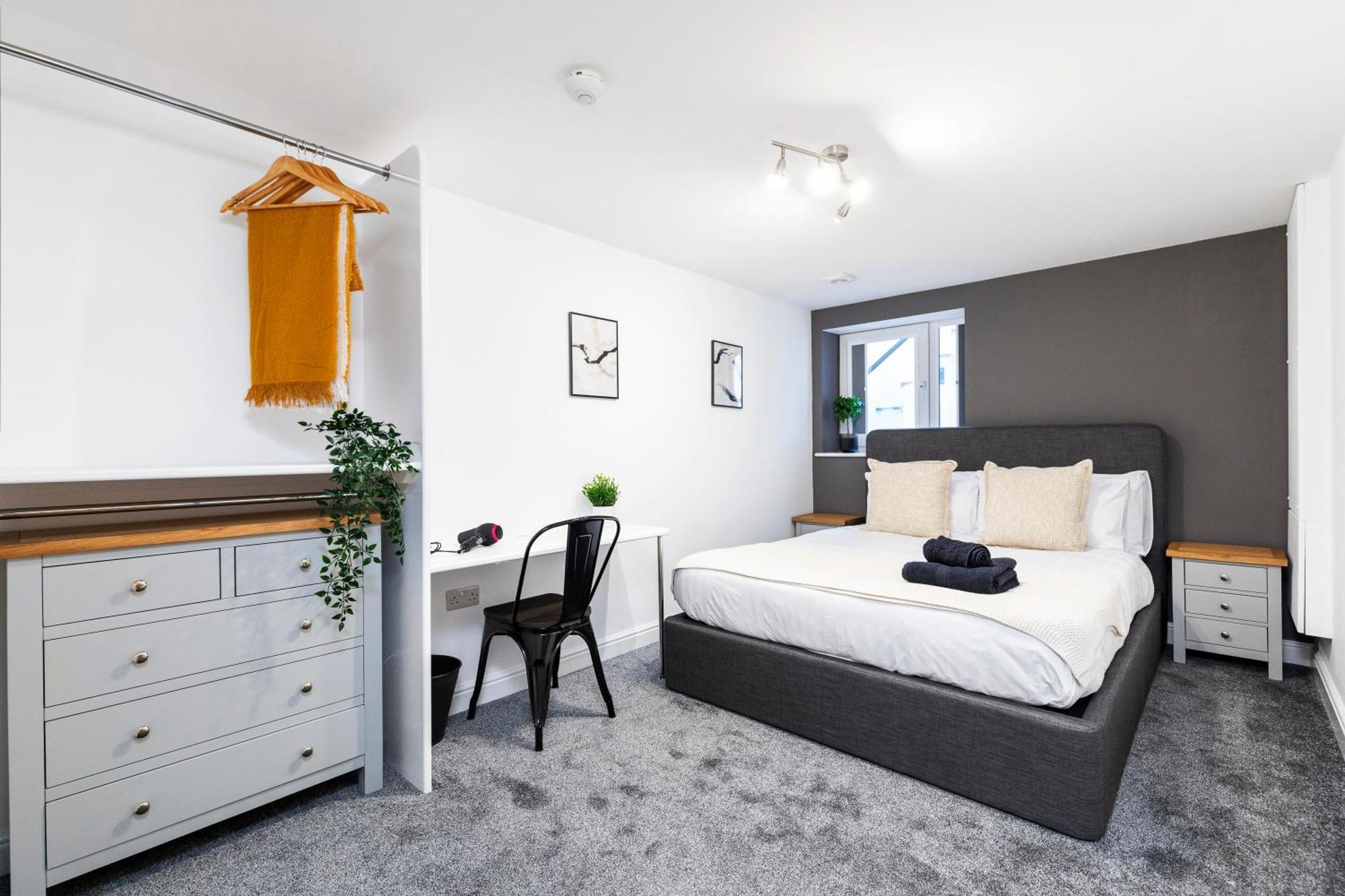 Popular Two Bed In Leeds